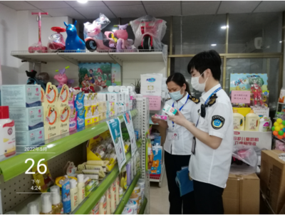 陽山縣衛生監督所開展消毒產品專項監督檢查，筑牢日用品銷售安全防線